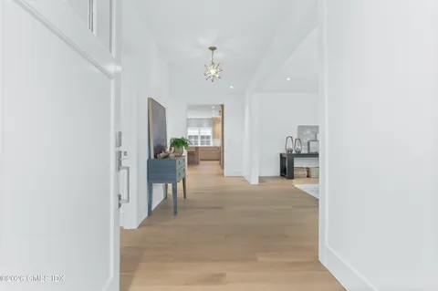 $4,398,000 | 2 Potter Drive, Old Greenwich, CT 06870
