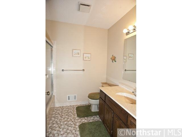 4711 Beacon Hill Road Eagan, MN 55122 - Photo 13 of 18 Gallery Image 13