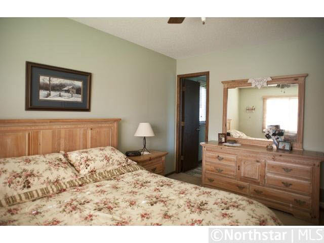 4711 Beacon Hill Road Eagan, MN 55122 - Photo 8 of 18 Gallery Image 8