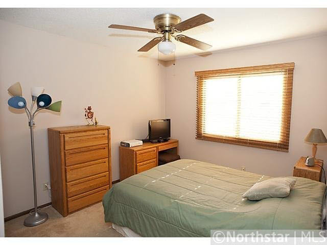 4711 Beacon Hill Road Eagan, MN 55122 - Photo 9 of 18 Gallery Image 9