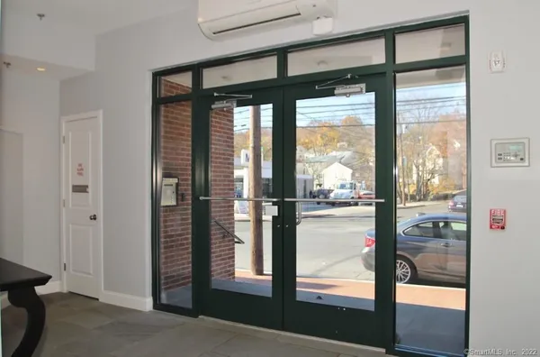 $1,850 | 947 Hope Street, Unit 305, Stamford, CT 06907