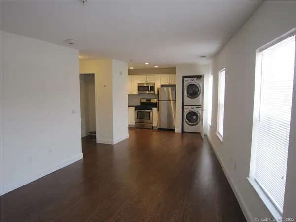 $1,850 | 947 Hope Street, Unit 305, Stamford, CT 06907