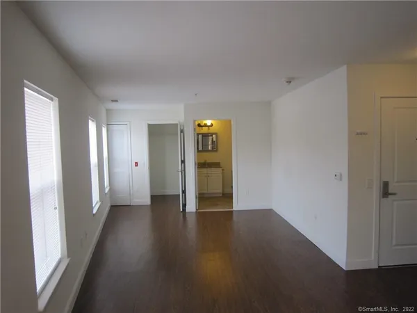 $1,850 | 947 Hope Street, Unit 305, Stamford, CT 06907