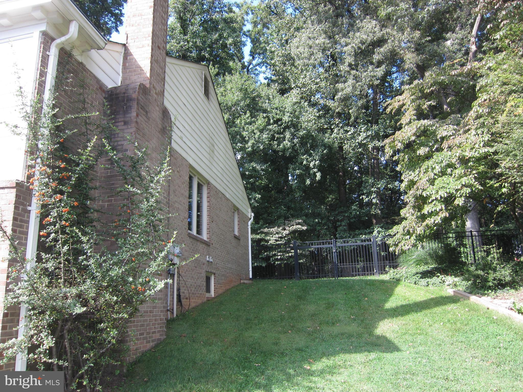 15212 Winstead Lane Silver Spring, MD 20905 - Photo 27 of 30 Expansive side yards