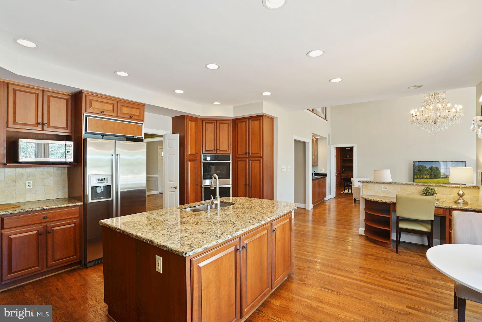 8913 Bells Mill Road Potomac, MD 20854 - Photo 22 of 48 Gourmet Kitchen