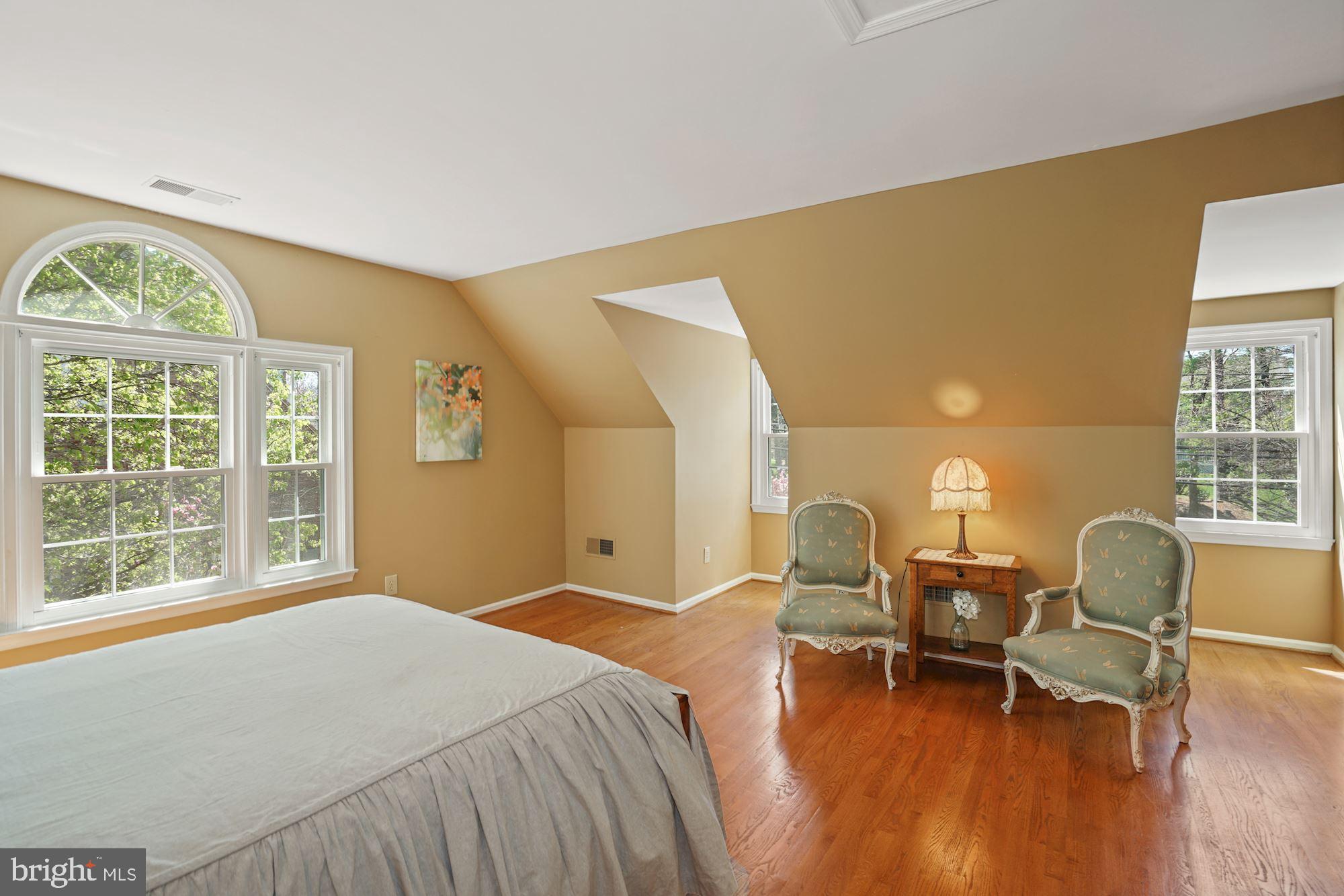 8913 Bells Mill Road Potomac, MD 20854 - Photo 40 of 48 Guest Bedroom 3