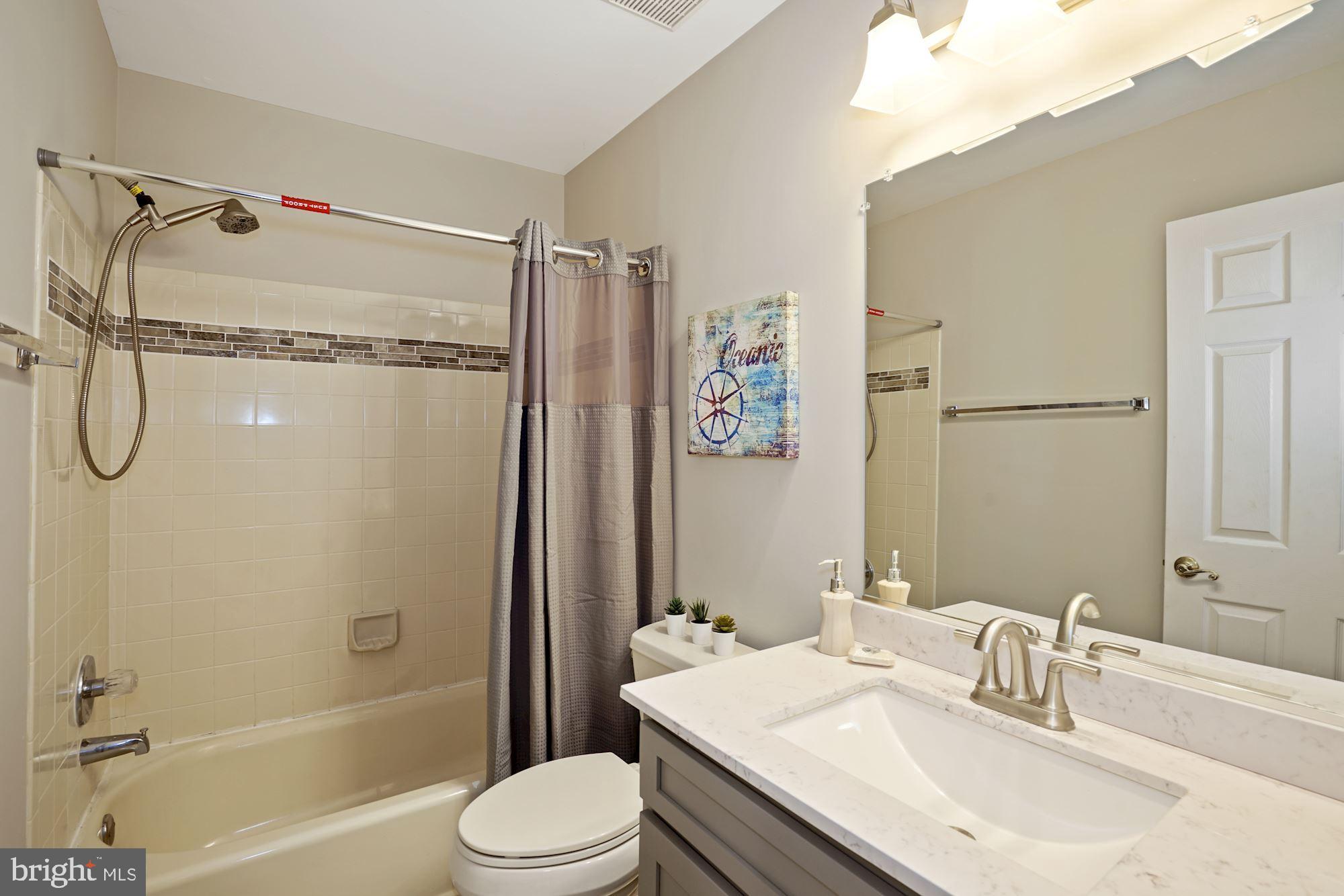 8913 Bells Mill Road Potomac, MD 20854 - Photo 41 of 48 En-Suite Guest Bathroom