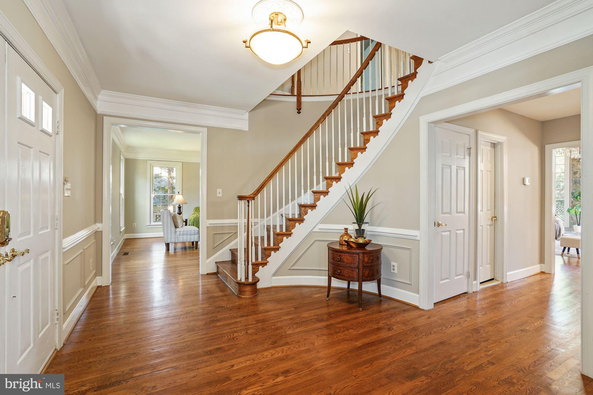 8913 Bells Mill Road Potomac, MD 20854 - Photo 7 of 48 Grand Foyer