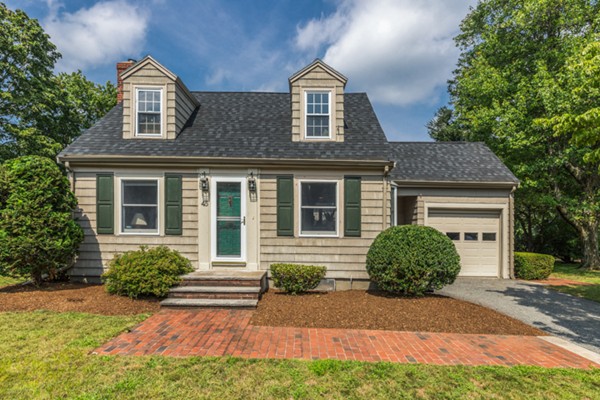 45 Wescroft Road Reading, MA 01867 - Photo 1 of 26 Gallery Image 1