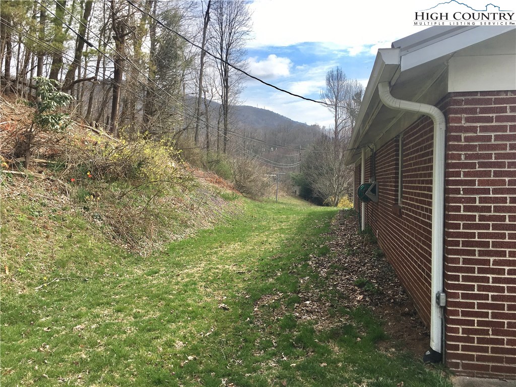 206 Clyde Townsend Road Boone, NC 28607 - Photo 11 of 30 Gallery Image 11