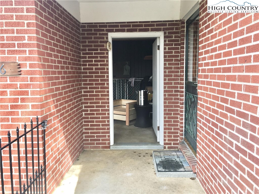 206 Clyde Townsend Road Boone, NC 28607 - Photo 7 of 30 Gallery Image 7