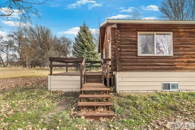 $375,000 | 825 East 700 North, Shelley, ID 83274