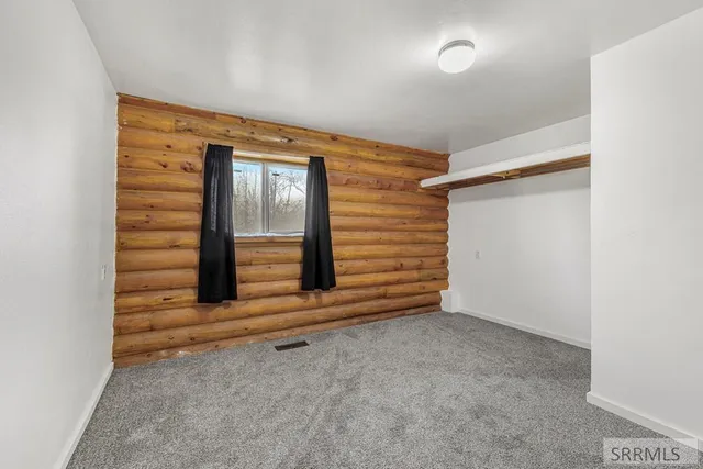 $375,000 | 825 East 700 North, Shelley, ID 83274