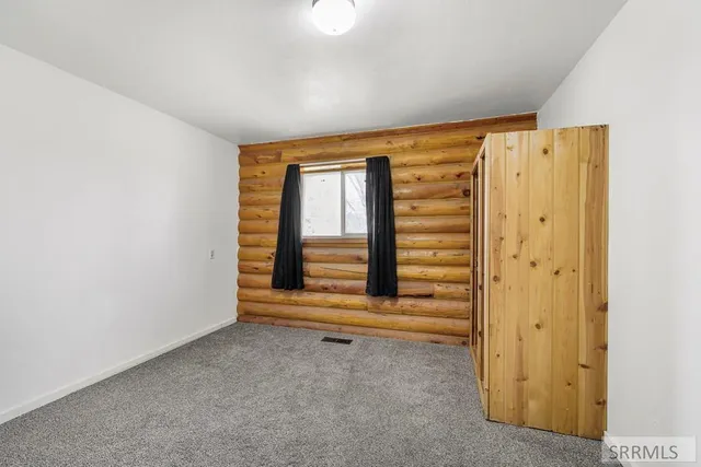 $375,000 | 825 East 700 North, Shelley, ID 83274