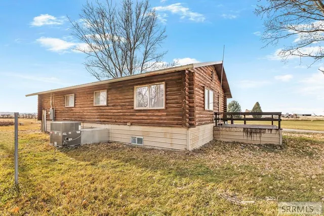 $375,000 | 825 East 700 North, Shelley, ID 83274