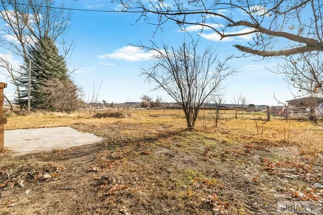 $375,000 | 825 East 700 North, Shelley, ID 83274