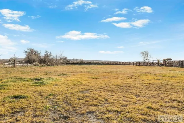 $375,000 | 825 East 700 North, Shelley, ID 83274