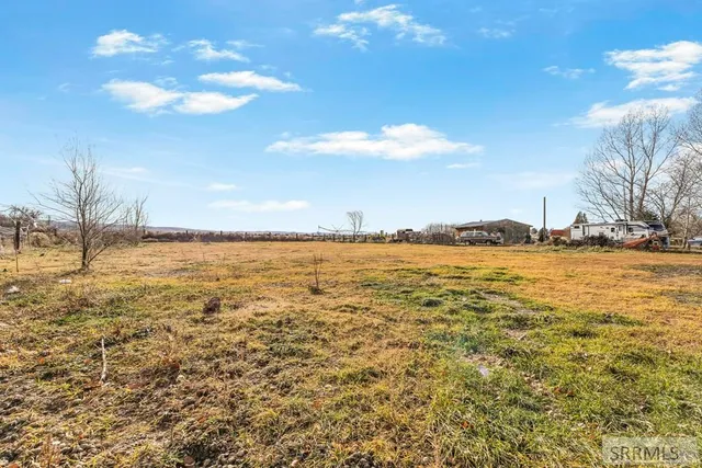 $375,000 | 825 East 700 North, Shelley, ID 83274