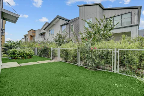 $569,500 | 9820 Mocking Bird Hill Lane, Houston, TX 77080