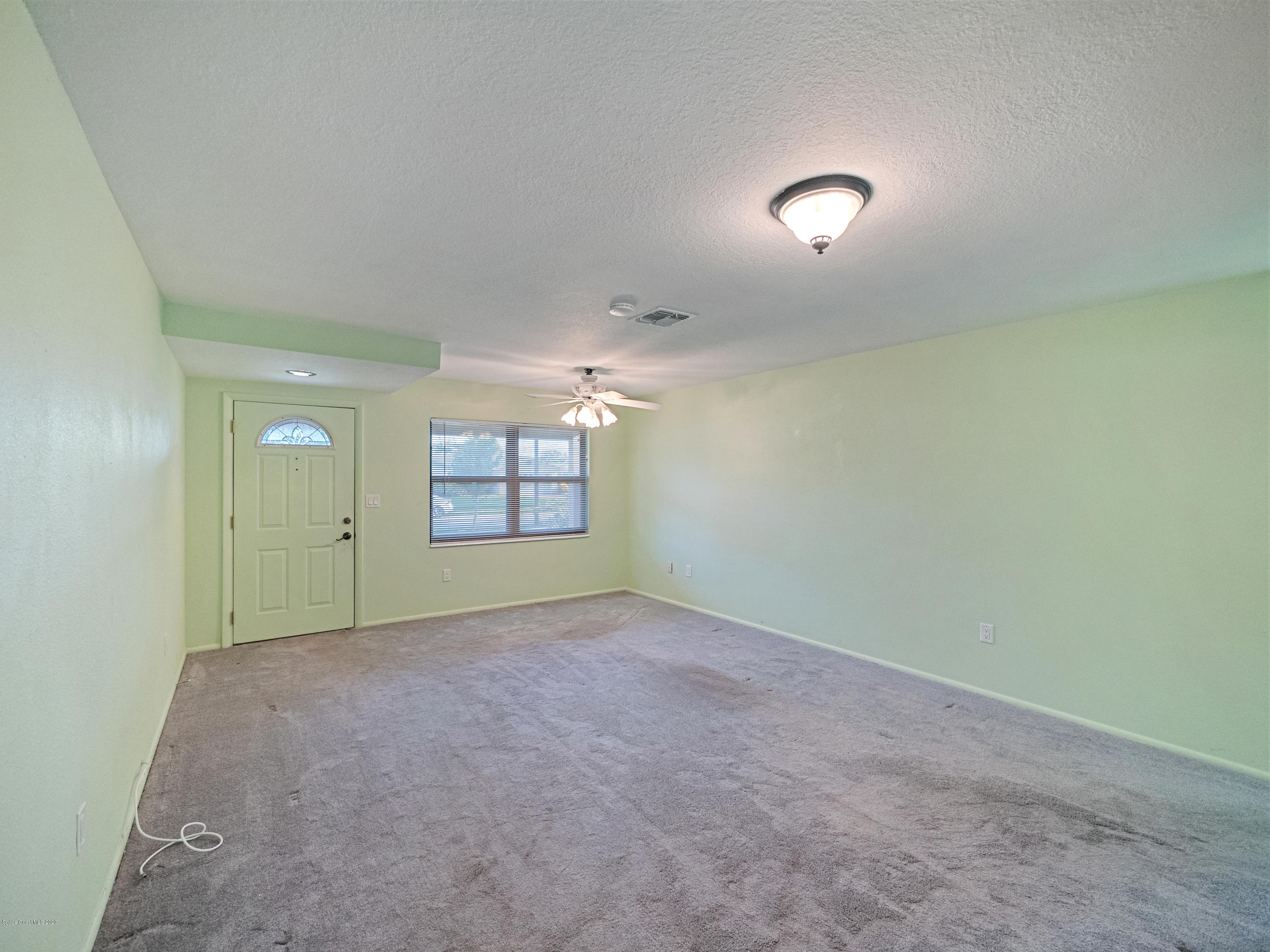902 Kings Post Road Rockledge, FL 32955 - Photo 4 of 19 P1170003