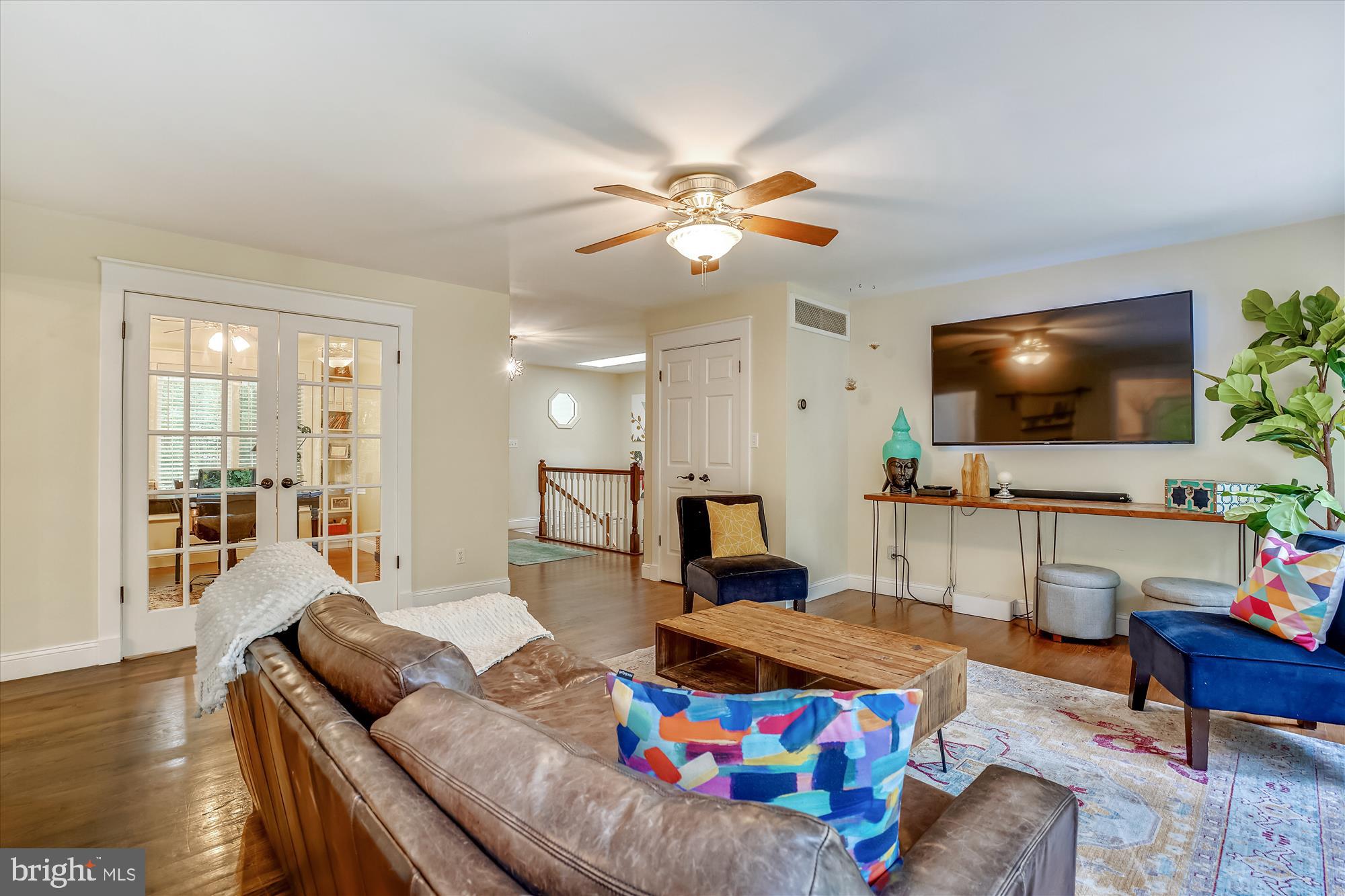 3270 Bottner Road Gambrills, MD 21054 - Photo 17 of 54 Cozy casual living room