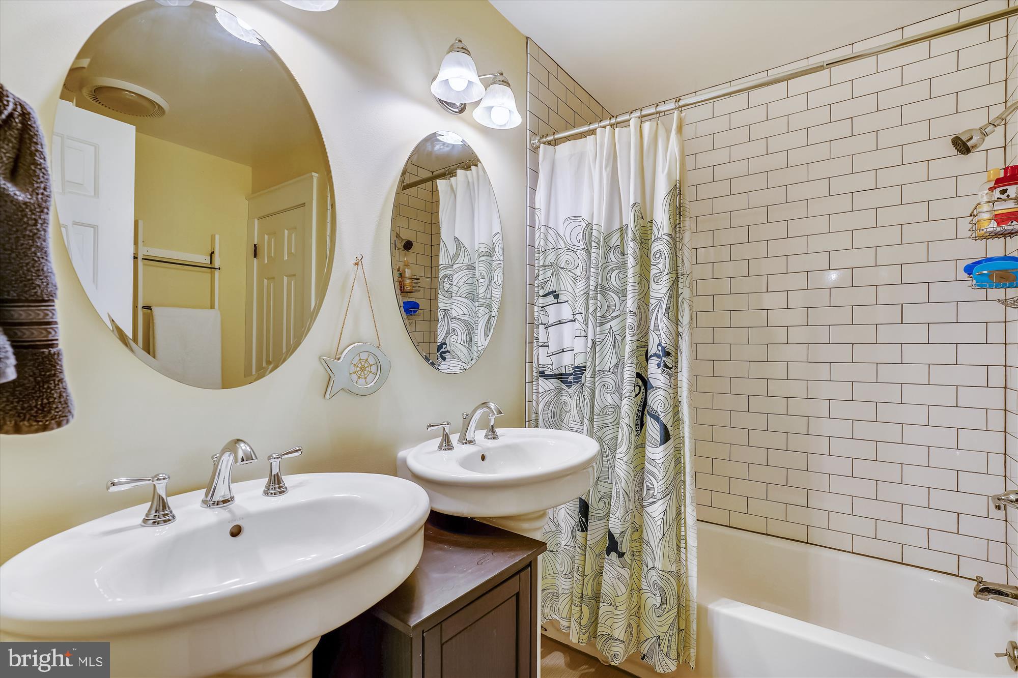 3270 Bottner Road Gambrills, MD 21054 - Photo 27 of 54 Hall full bath features subway tiled tub/shower