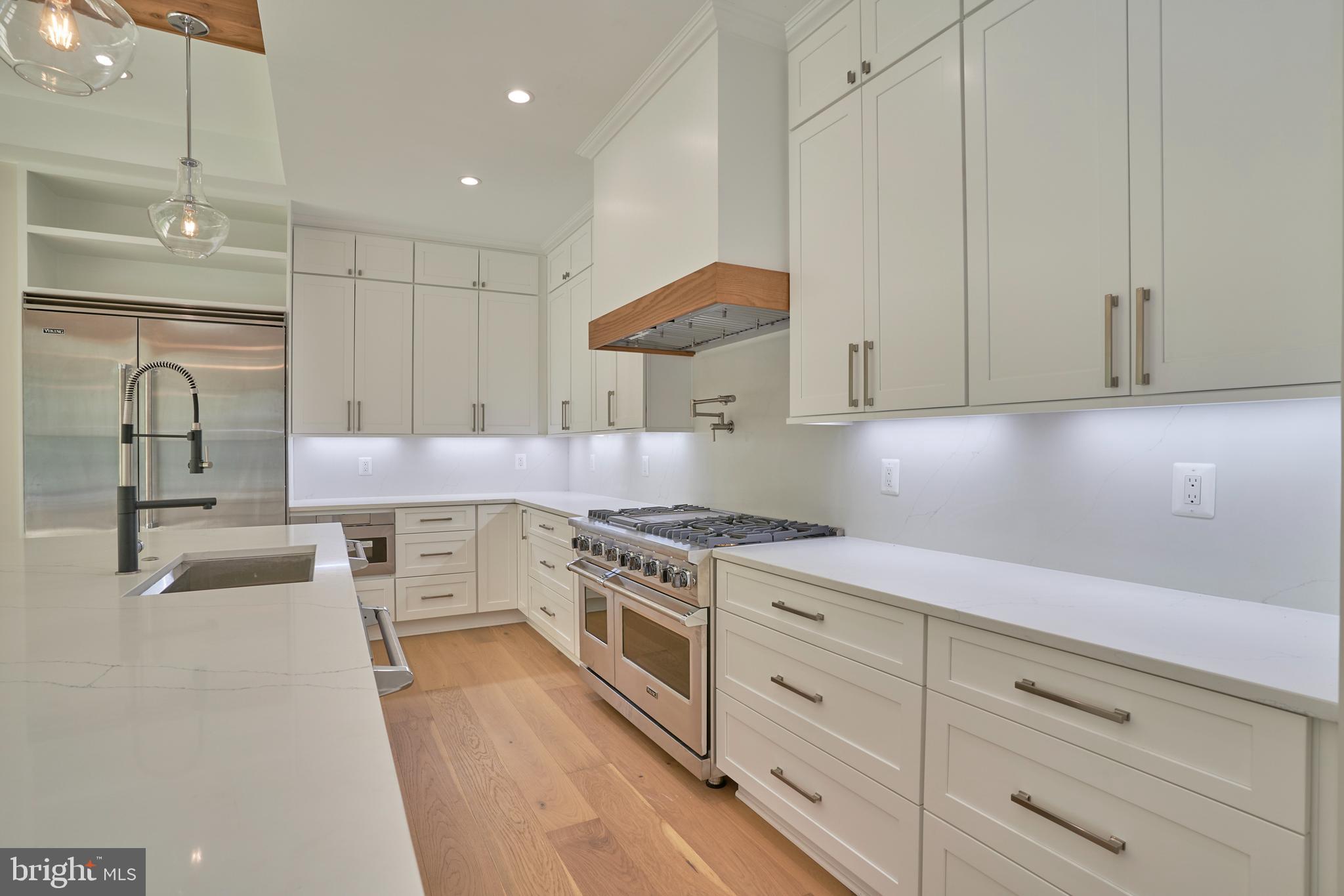 1925 Hunter Mill Road Vienna, VA 22182 - Photo 22 of 79