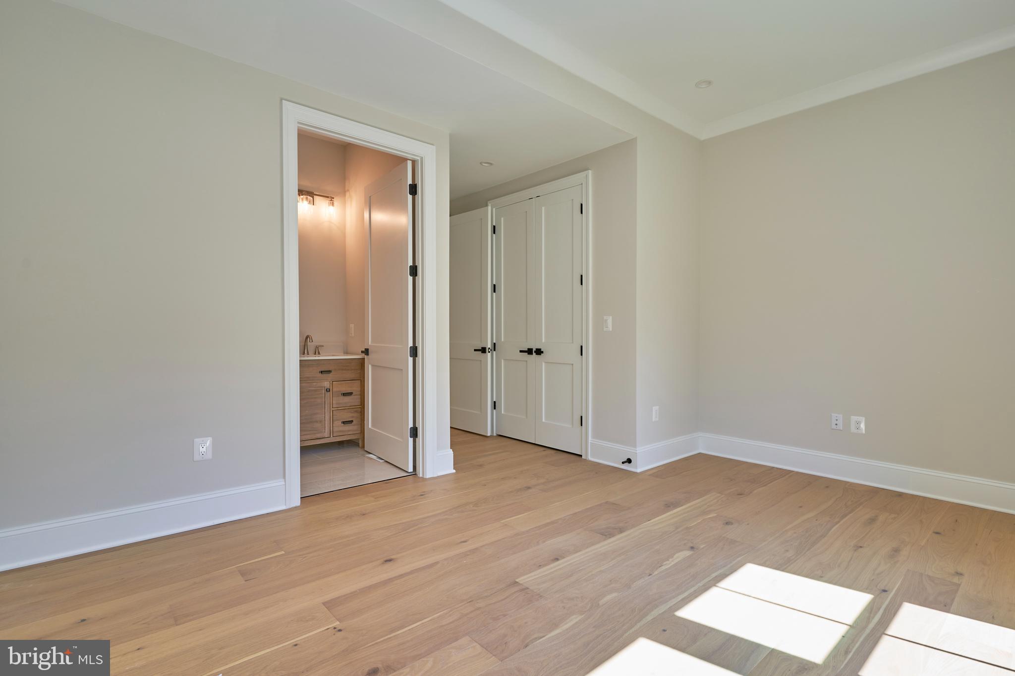 1925 Hunter Mill Road Vienna, VA 22182 - Photo 27 of 79