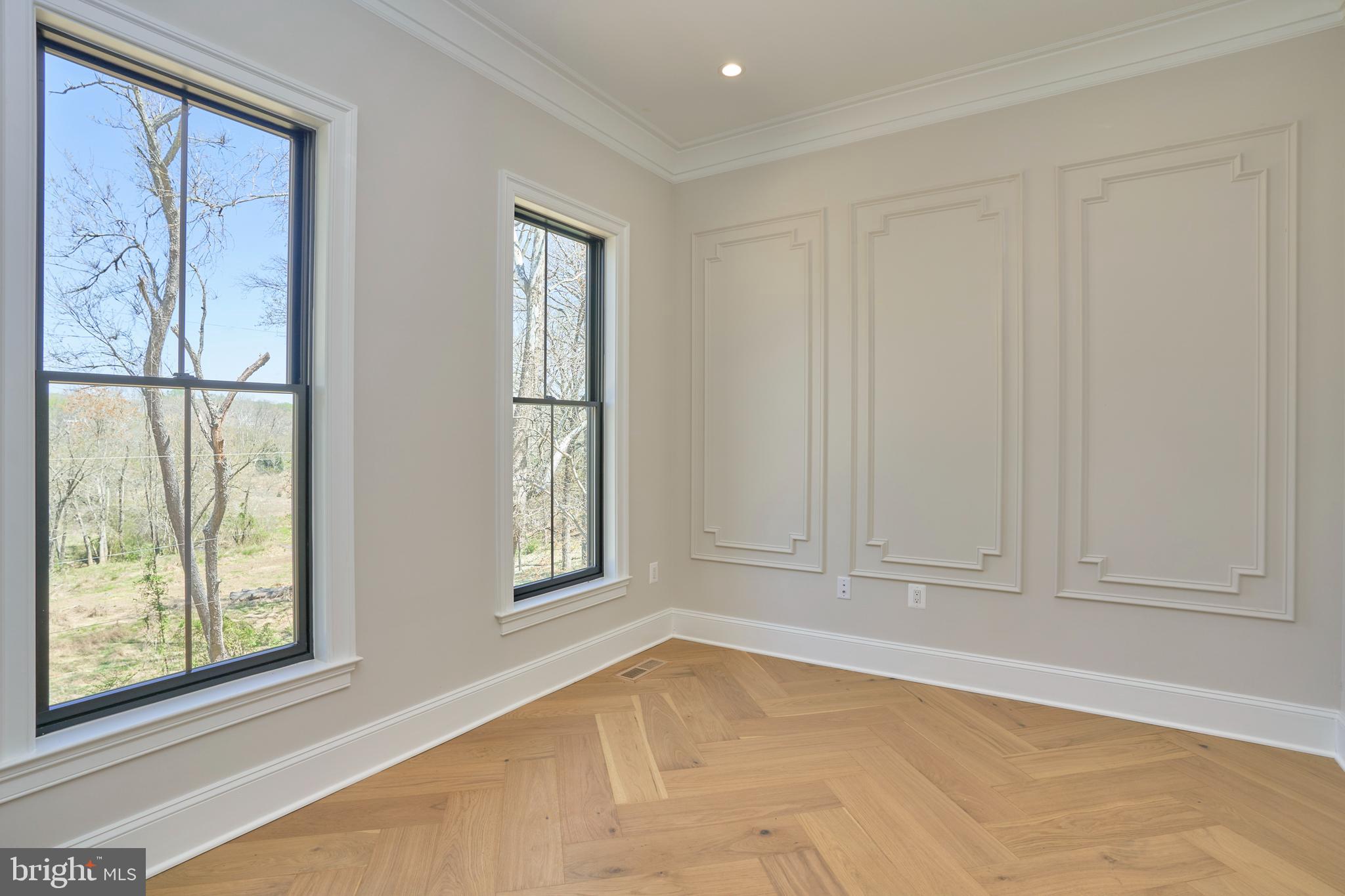 1925 Hunter Mill Road Vienna, VA 22182 - Photo 30 of 79