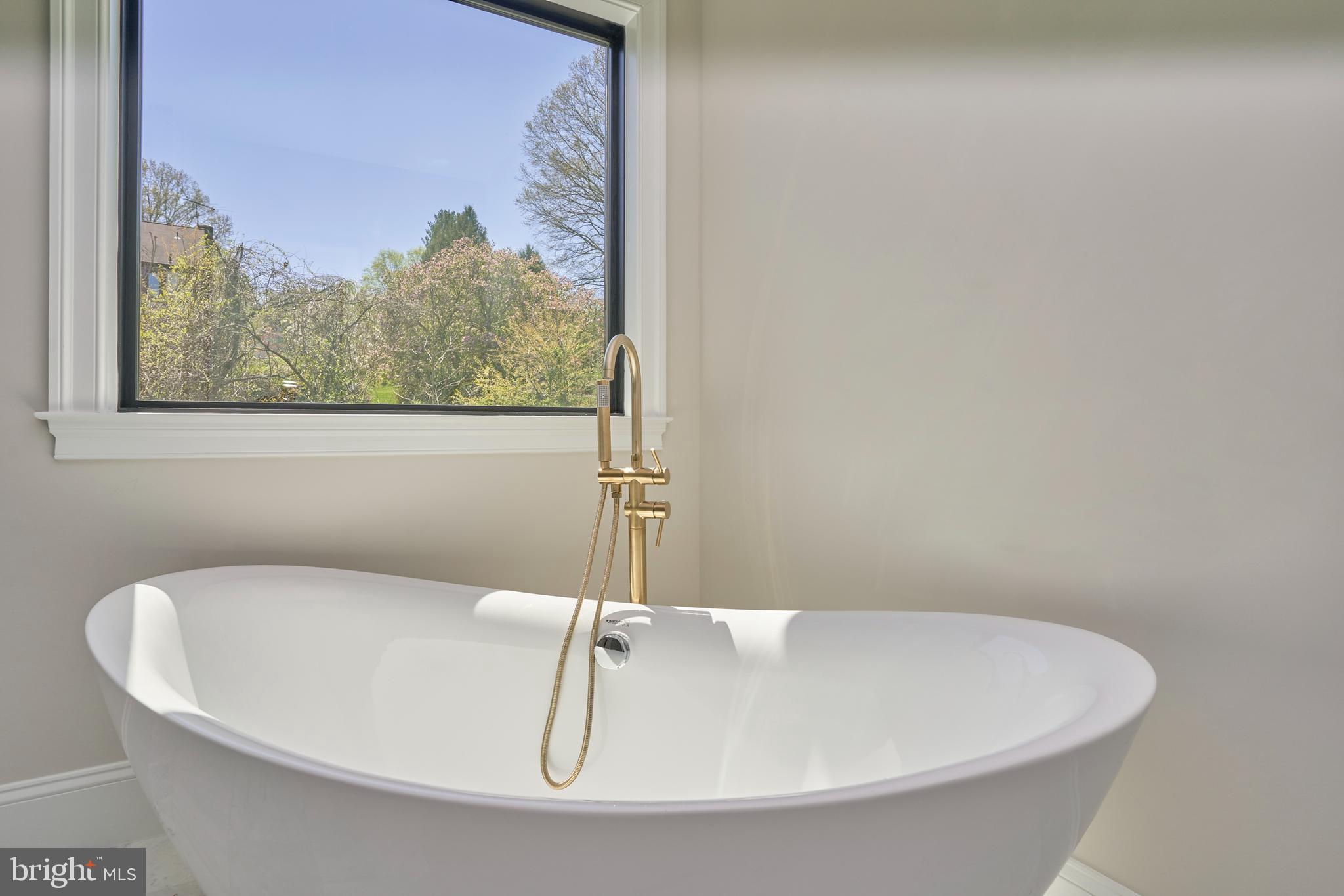 1925 Hunter Mill Road Vienna, VA 22182 - Photo 38 of 79