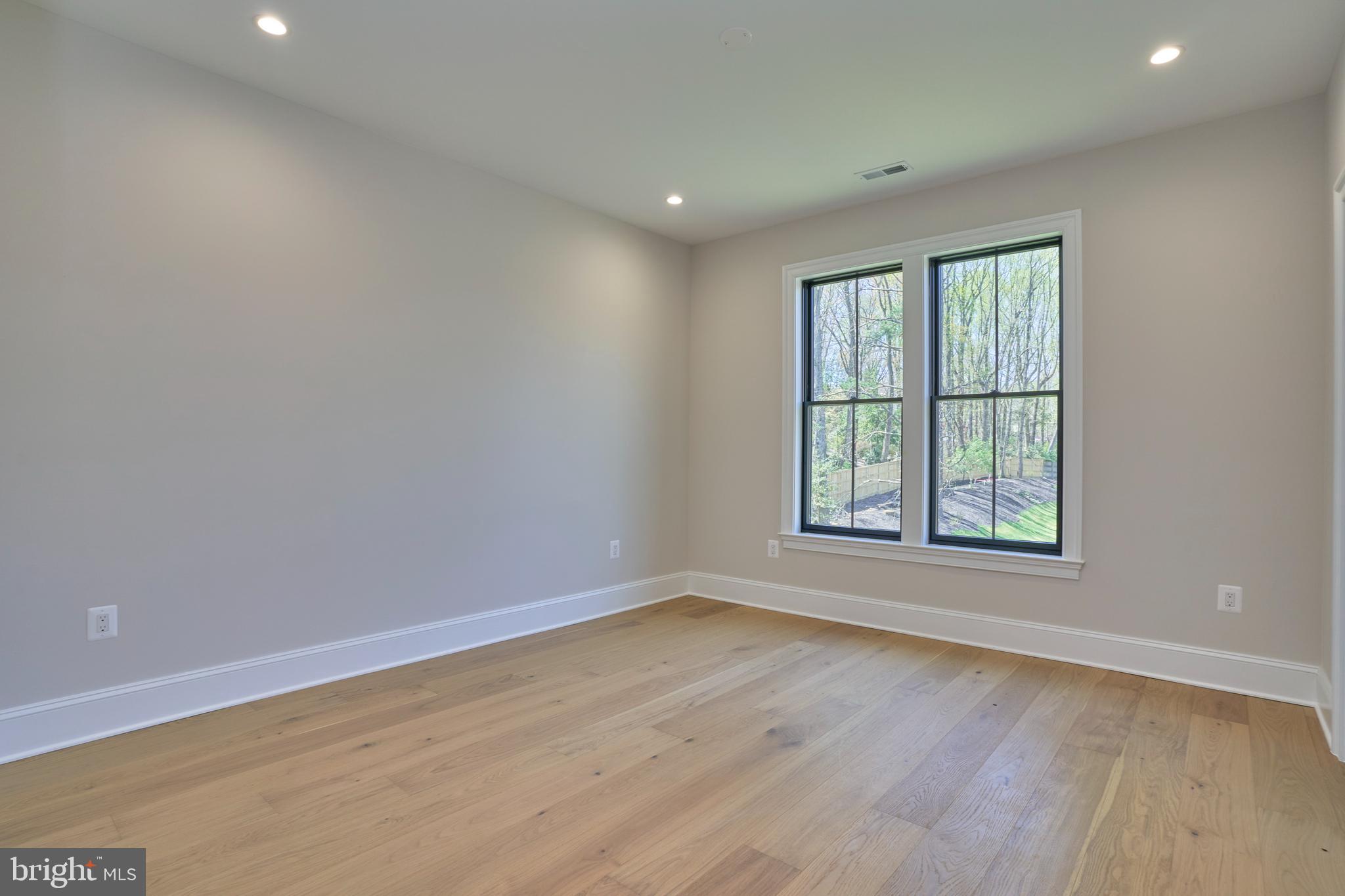 1925 Hunter Mill Road Vienna, VA 22182 - Photo 43 of 79