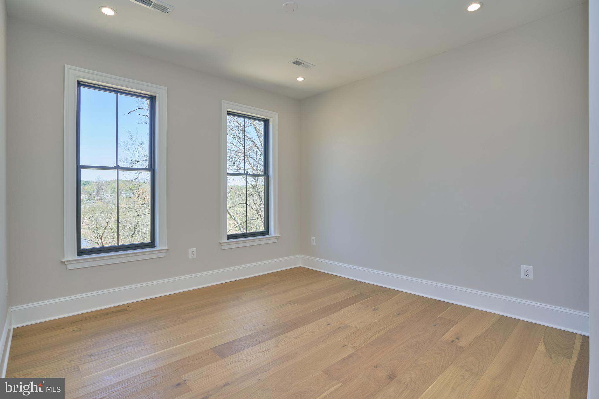 1925 Hunter Mill Road Vienna, VA 22182 - Photo 49 of 79