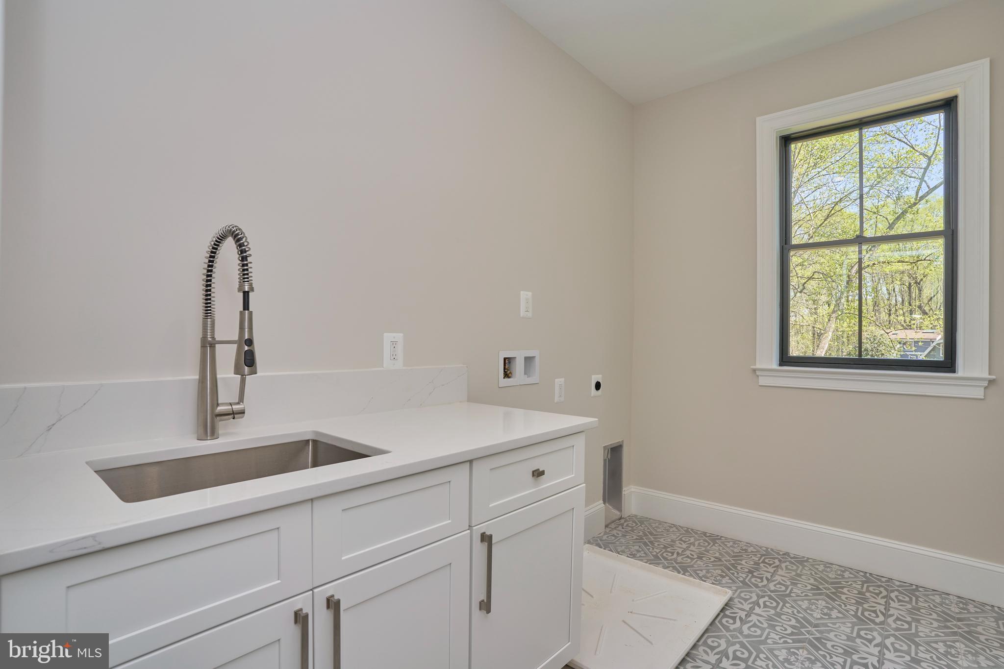 1925 Hunter Mill Road Vienna, VA 22182 - Photo 54 of 79