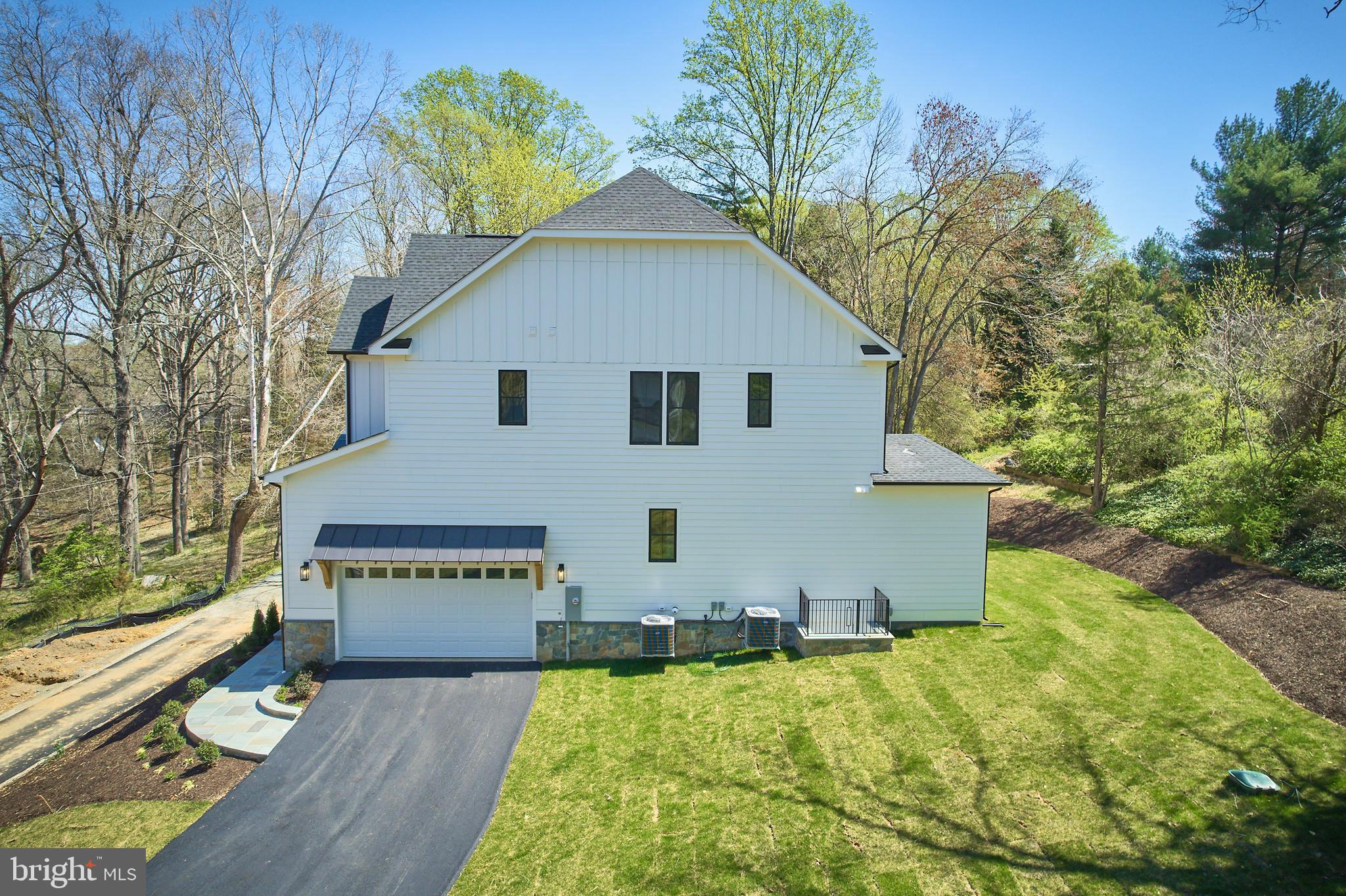 1925 Hunter Mill Road Vienna, VA 22182 - Photo 6 of 79