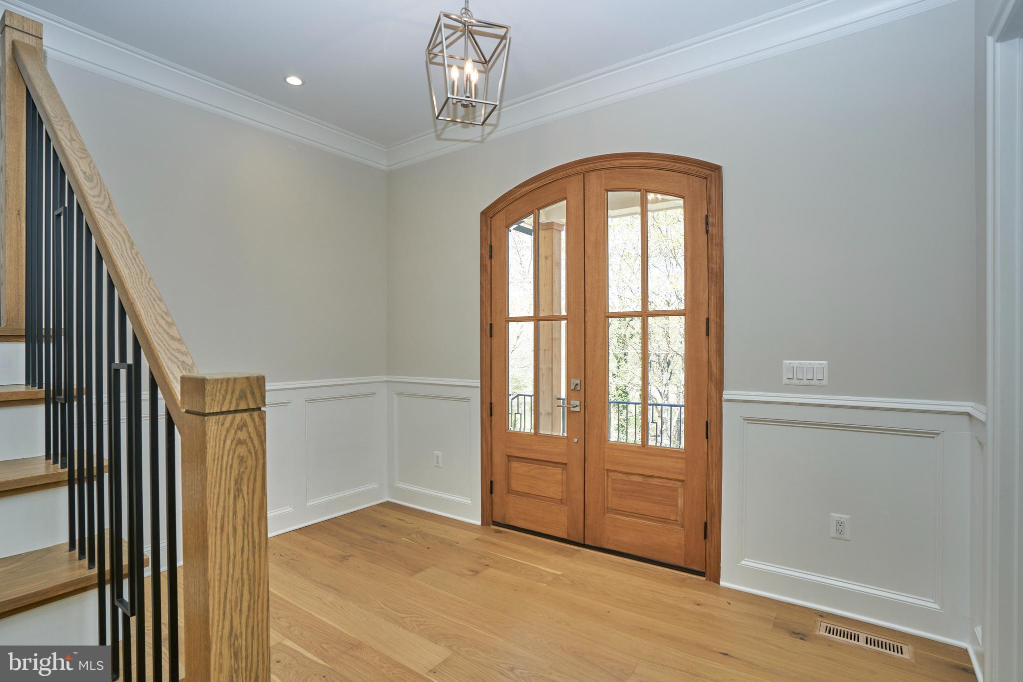 1925 Hunter Mill Road Vienna, VA 22182 - Photo 8 of 79