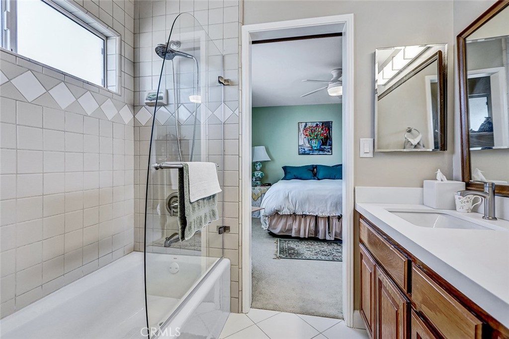 318 Penn Street, Unit 2 El Segundo, CA 90245 - Photo 16 of 28 a en suite spacious bathroom with a tub sink and mirror