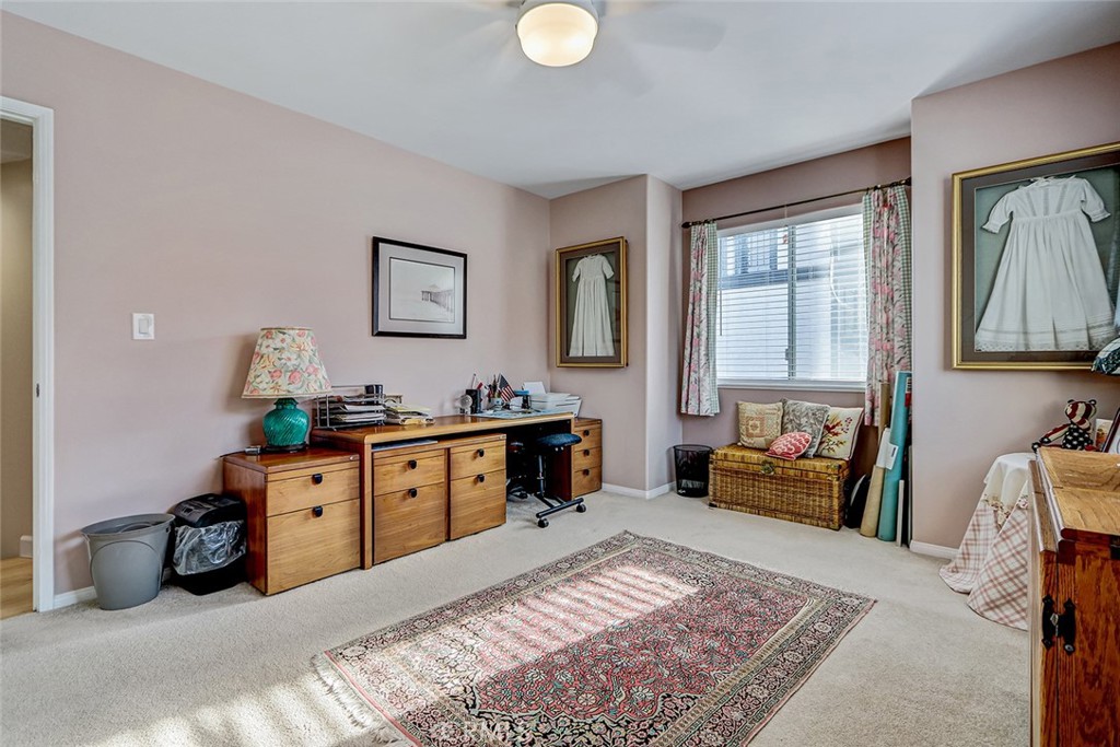 318 Penn Street, Unit 2 El Segundo, CA 90245 - Photo 22 of 28 a bed room with a bed and furniture