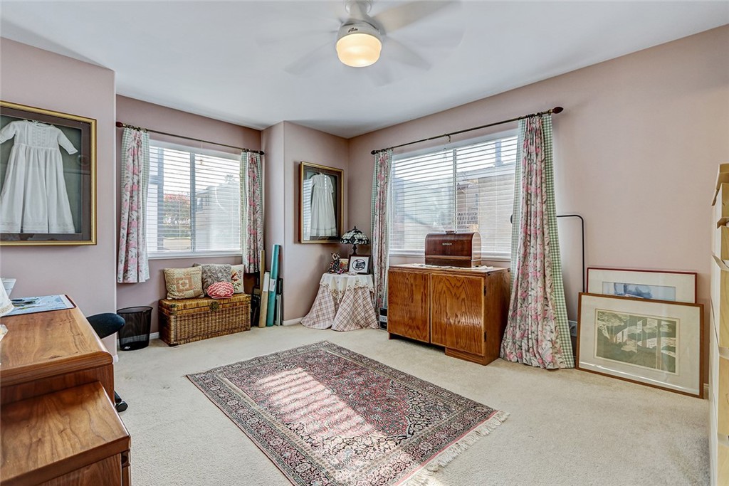 318 Penn Street, Unit 2 El Segundo, CA 90245 - Photo 23 of 28 a living room with furniture and a window