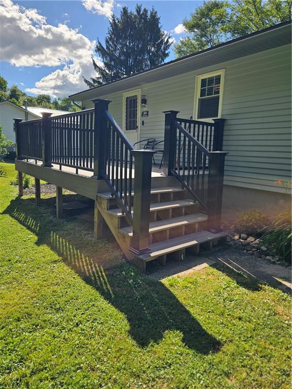 324 Barr Road Natrona Heights, PA 15065 - Photo 2 of 38 New Porch