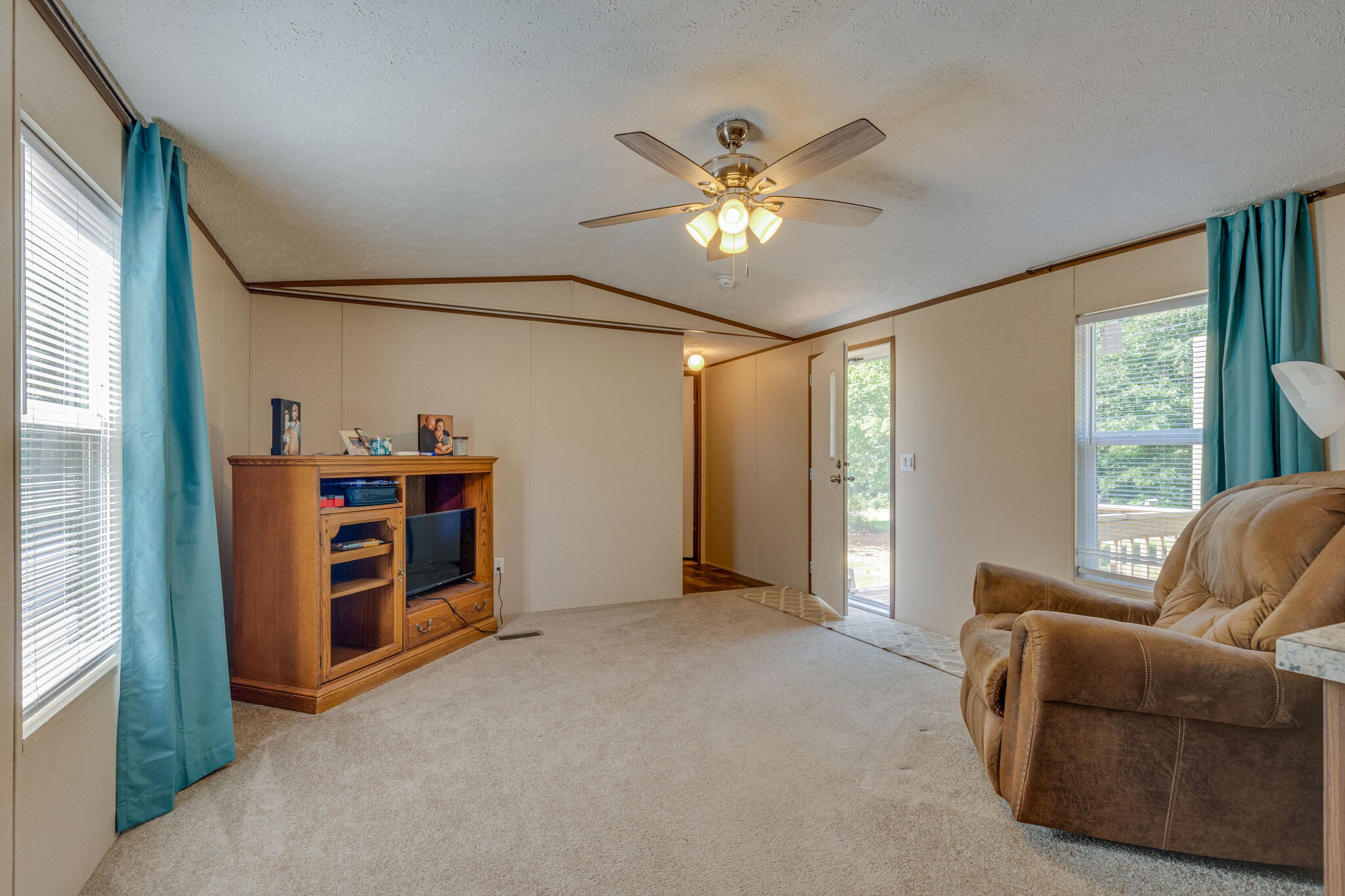 115 Lost Arrowhead Road Summertown, TN 38483 - Photo 4 of 23 Gallery Image 4