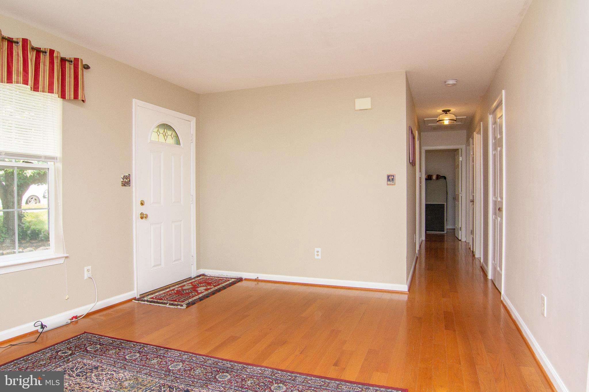 3814 Dakota Road Hampstead, MD 21074 - Photo 13 of 37 Living Room