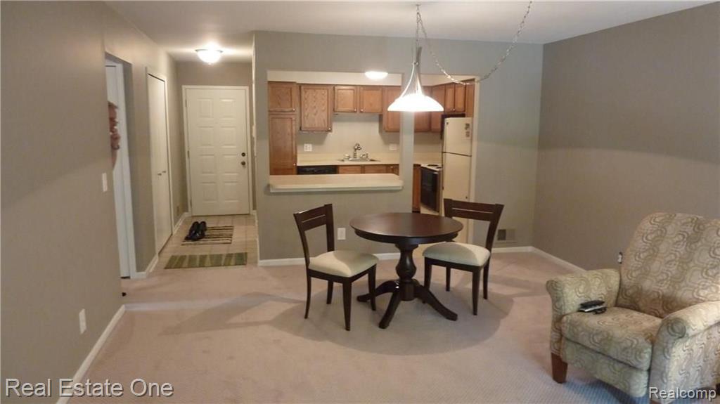 11869 Sycamore Road Plymouth, MI 48170 - Photo 3 of 10
