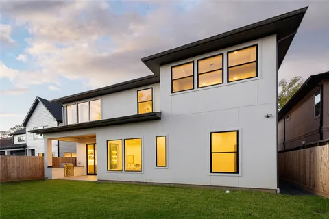 $1,850,000 | 1407 Martin Street, Houston, TX 77018