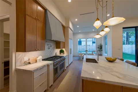 $1,850,000 | 1407 Martin Street, Houston, TX 77018