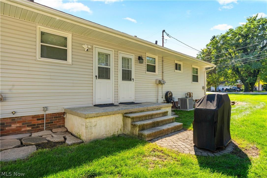 119-121 Swartz Road Akron, OH 44319 - Photo 4 of 48 Gallery Image 4