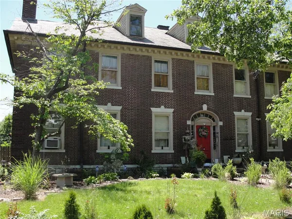 $850,000 | 34 Waterman Place, St. Louis, MO 63112