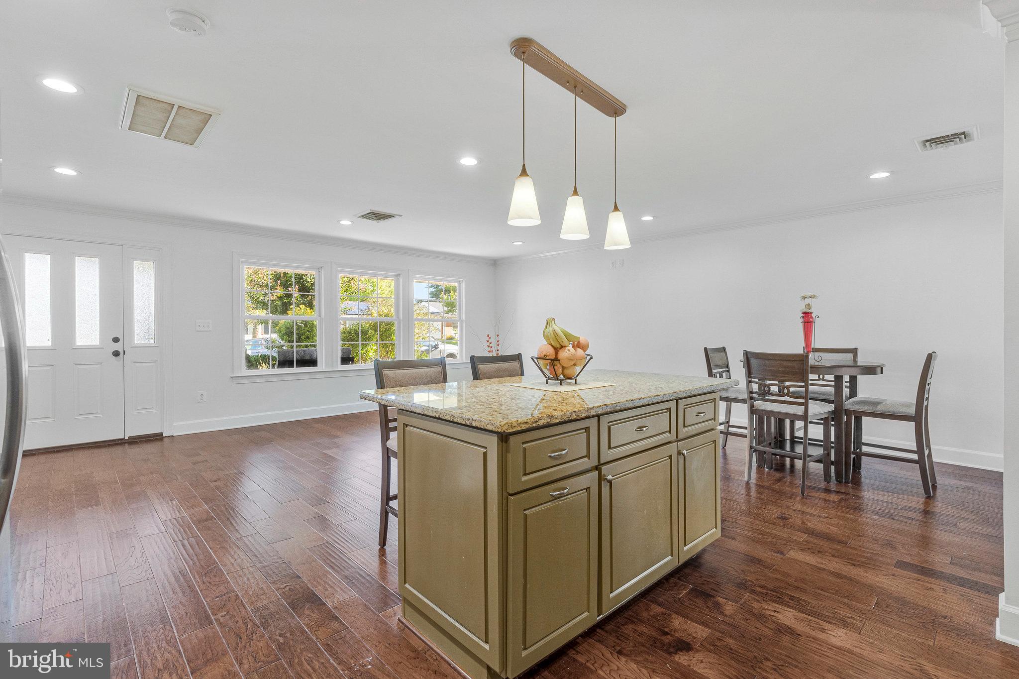 400 East Poplar Road Sterling, VA 20164 - Photo 12 of 40 Gallery Image 12