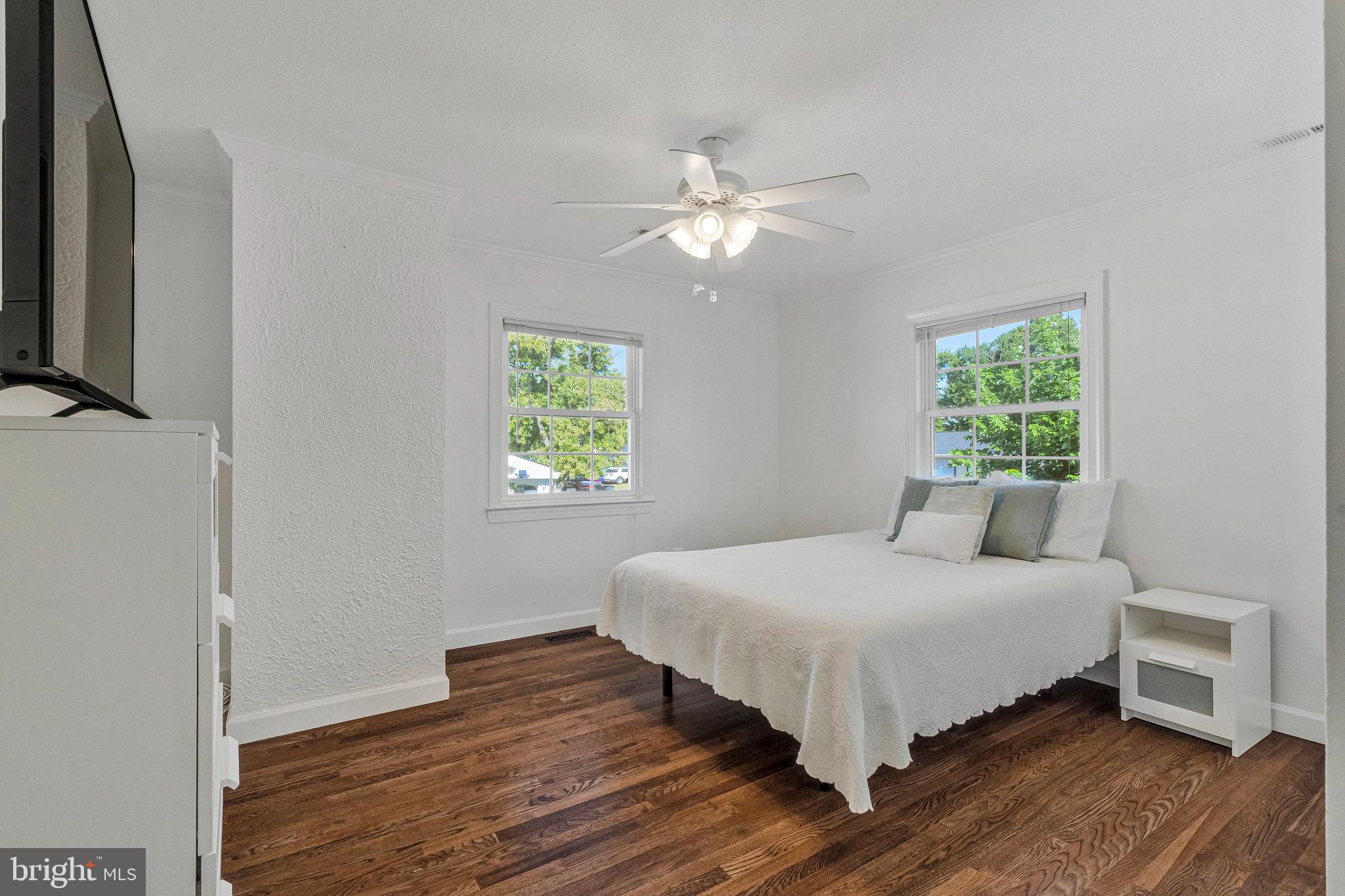 400 East Poplar Road Sterling, VA 20164 - Photo 18 of 40 Second Bedroom