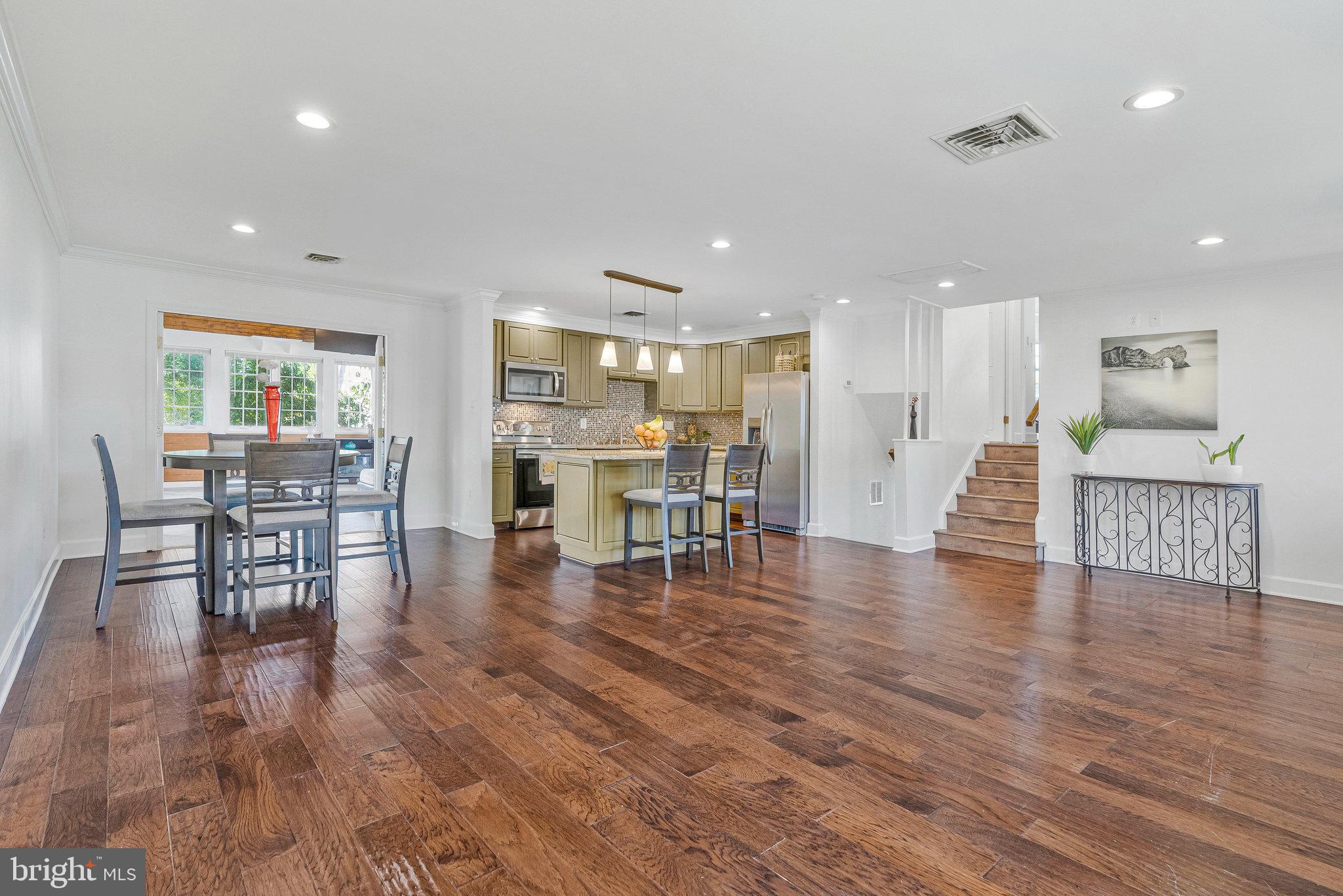 400 East Poplar Road Sterling, VA 20164 - Photo 9 of 40 Gallery Image 9