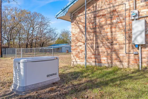 $330,000 | 460 Vz County Road 1134, Fruitvale, TX 75127